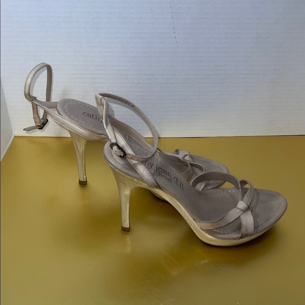 Cathy Jean Women's Elegant Beige Heels